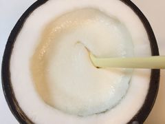 -志龙皇冠吃货椰子铺