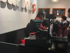 -NIKE上海青浦换季优惠店