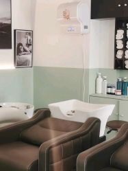 -U·NI SALON 造型
