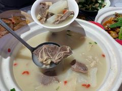-霄汉牛三鲜湖北砂锅菜(万松园2店)