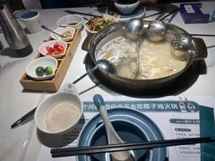 -三个椰子·现砍椰子鸡(金源CBD店)