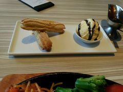 -必胜客(武汉欢乐谷店)