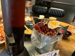 -巴厘龙虾·榜首油焖大虾(音乐学院·沿江酒馆店)