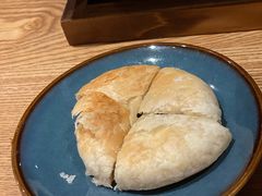 现烤鲜花饼-麦麦山云南菜(复地活力城店)