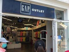 -GAP(王府井奥莱·香江小镇店)