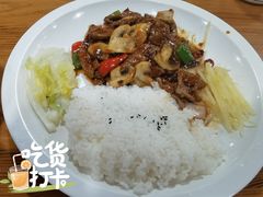 -何太太馄饨面铺(大浒东苑店)