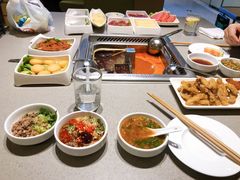 -海底捞火锅鲜切牛肉主题店(长寿路店)