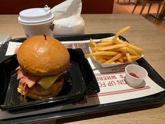 -The Habit Burger Grill 哈比特汉堡(复兴soho店)