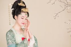 -盘子女人坊古装写真摄影(厦门总店)