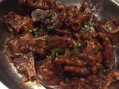 红烧猪爪鸡爪-红城阁·上海味道(四平路店)