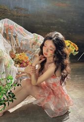 -onlygirl摄影美学馆高端定制(江滩店)