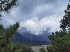 -玉龙雪山游客服务中心