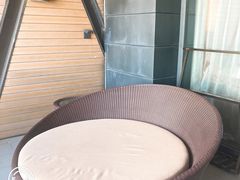 -上海滴水湖皇冠假日酒店