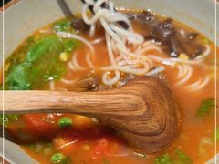 -百春原湖南牛肉粉(百联世纪店)