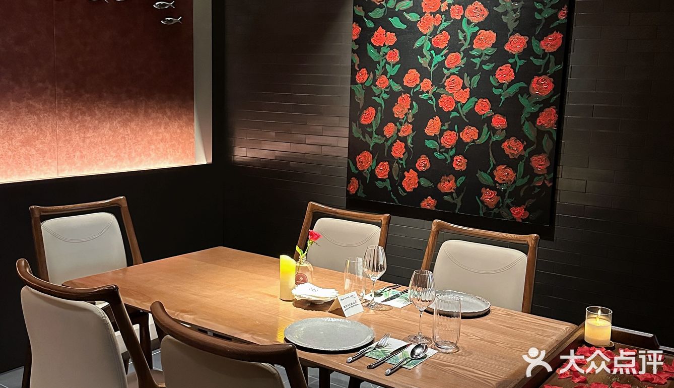 这个假期总要来体验一下林峯的餐厅吧💕