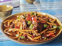 -吐尔逊拌面美食