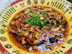 水煮牛肉-天鲜阁·海鲜粤菜·33年老字号(石槎白云站店)