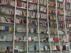 -钟书阁(松江泰晤士小镇店)