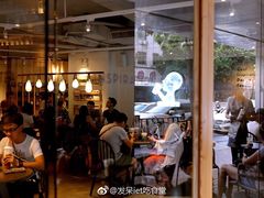 等位区-喜茶(佛山顺德大良东乐路店)