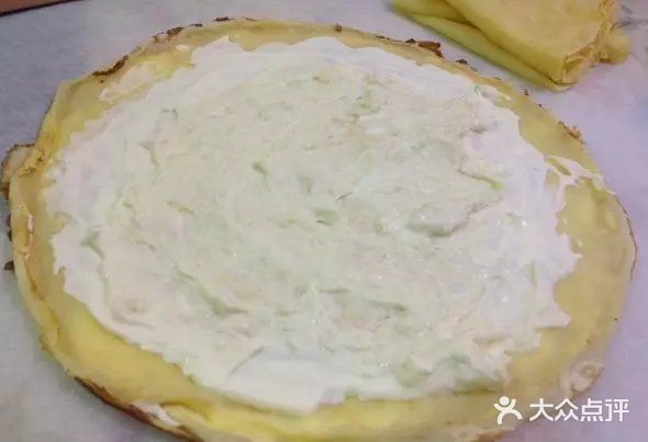 大热的榴莲千层蛋糕原来是这么做出来的