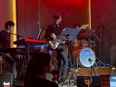 -TZ House音乐现场(来福士中心店)