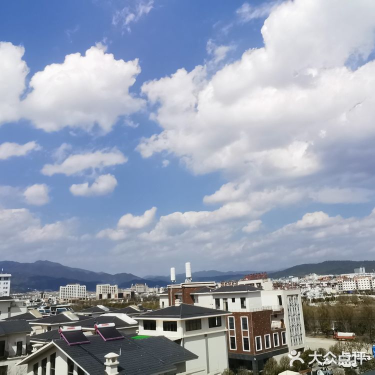 地理位置：图一 滨河公园