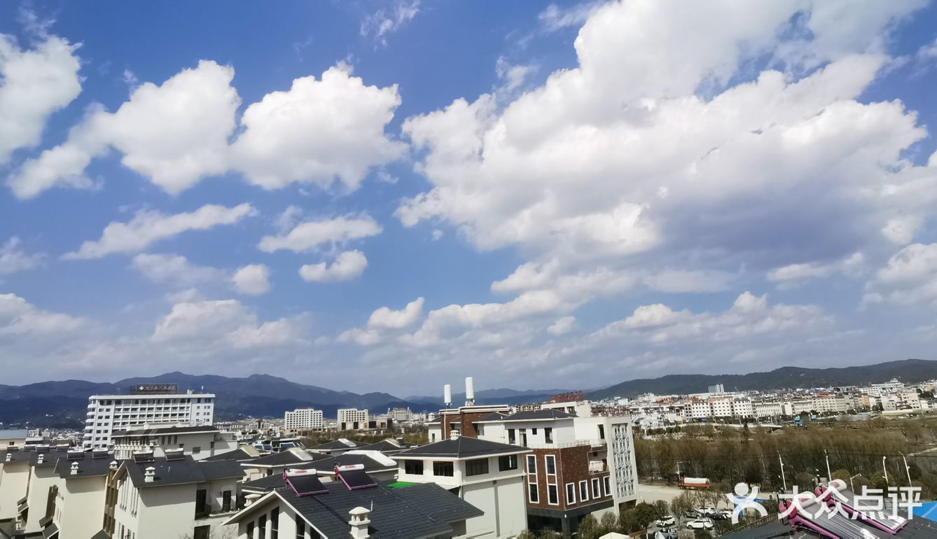 地理位置：图一 滨河公园