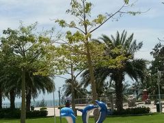 -亚龙湾中心广场