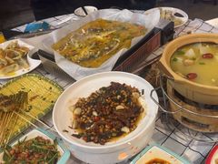 -顶峰夜宴·龙虾烧烤大排档(九江学院店)