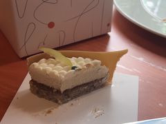 -VERIE BAKEHOUSE