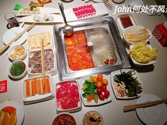 -海底捞火锅鲜切牛肉主题店(长寿路店)