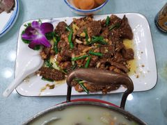 -六和聚传统烤鸭.天津菜(和平店)
