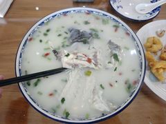 -美顺香食府鱼头老店(雪野湖店)