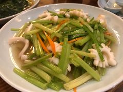 西芹炒木鱼-双塔老饭店