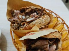 -洪峰浩老北京烧饼夹肉(角门路店)
