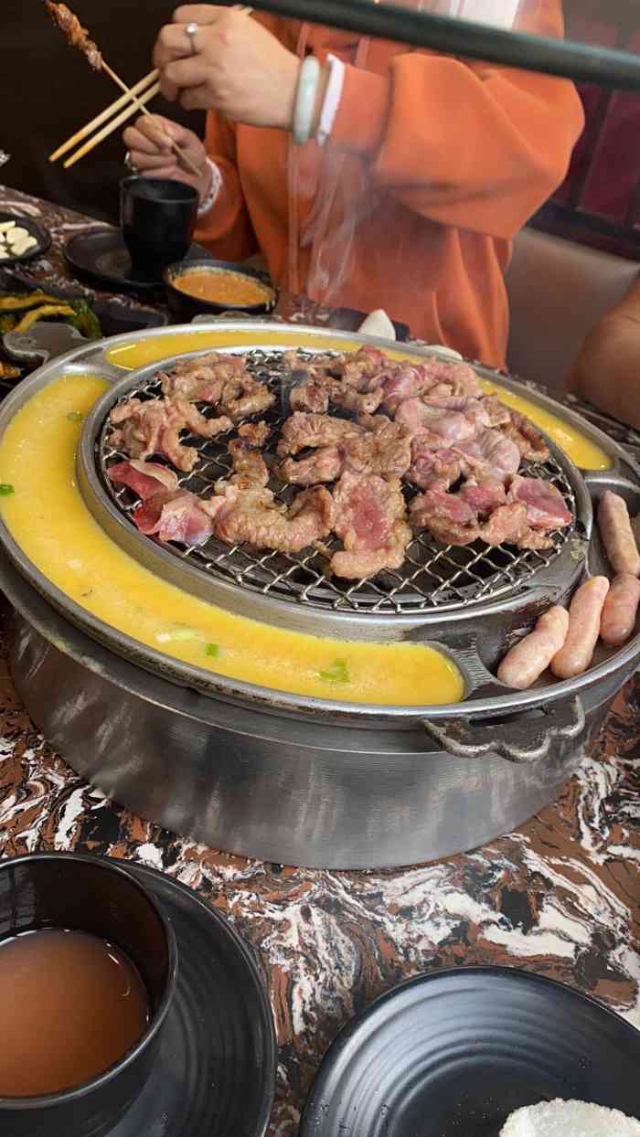 啊美丽炭火烤肉店(鸿凯店)-"每隔一段时间就会想吃烤肉,然后就又来啊