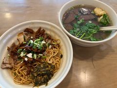 -佬钱湾仔(衣裳街店)