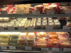 -红宝石·鲜奶小方·海派西点房(南丹店)