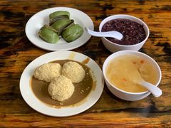 莲子银耳羹-龙抄手(文殊坊店)