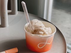麦乳白咖啡-Dip in Gelato(富民路店)