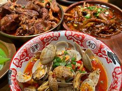 糯叽叽香辣鸡爪-乐乐大排档·30年老字号(浙江路店)
