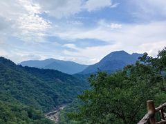 -燕子河大峡谷天坑仙境