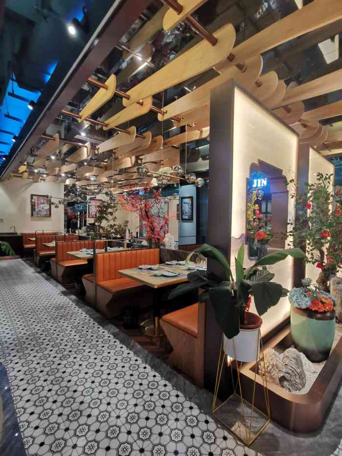 金悦轩酒店(cbd店)-"之前叫做官野渔家,因为家宴,在点评上搜了.