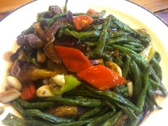 -闯关东东北农家菜(崂山石老人店)