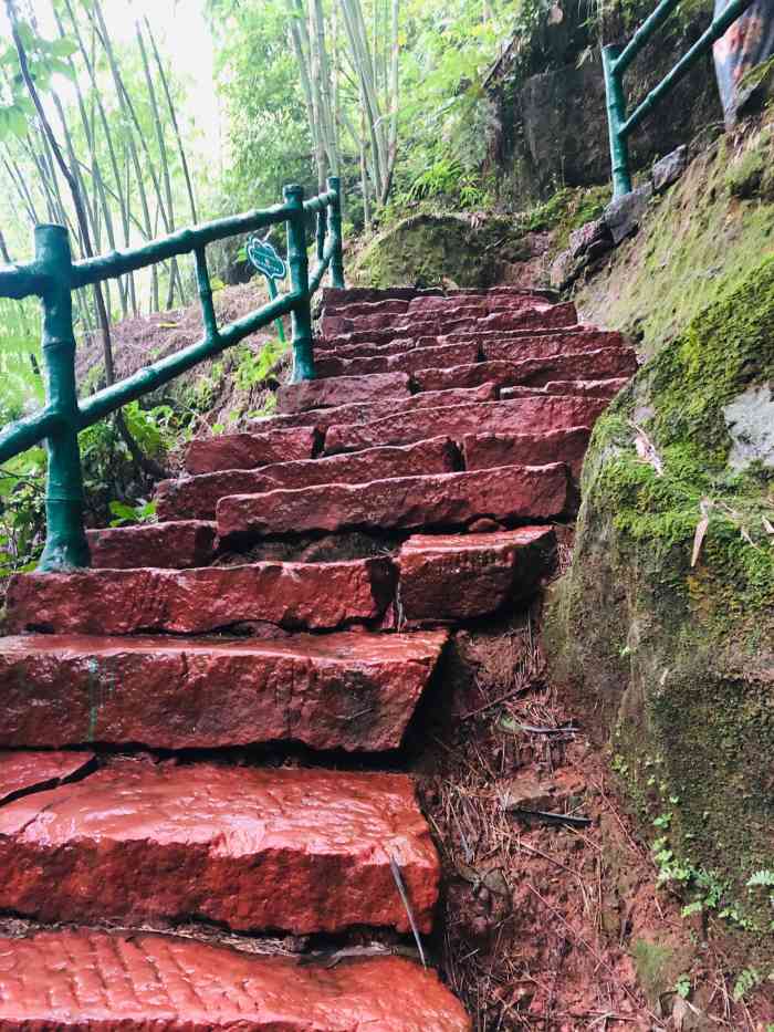 赤水丹霞·红石野谷景区-"红石野谷位于贵州省遵义市赤水市大同古镇华