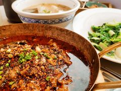 -有红鸡毛店·川菜(建设路店)