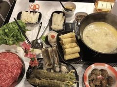 -鲜入围煮花胶鸡海鲜火锅