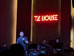 -TZ House音乐现场(来福士中心店)