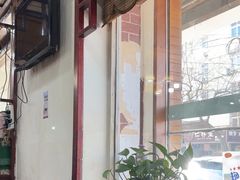 -湖南人家湘菜馆(镇江路店)