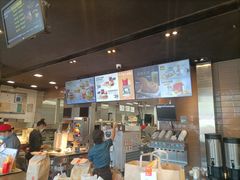 -麦当劳(中二横路店)